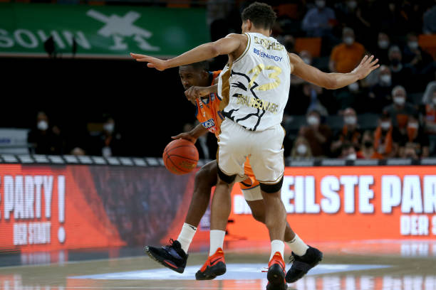 三分球的优 三分球的优