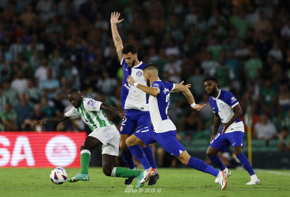 端给年轻球 端给年轻球