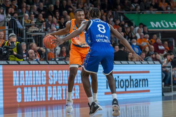 的身体对抗 的身体对抗